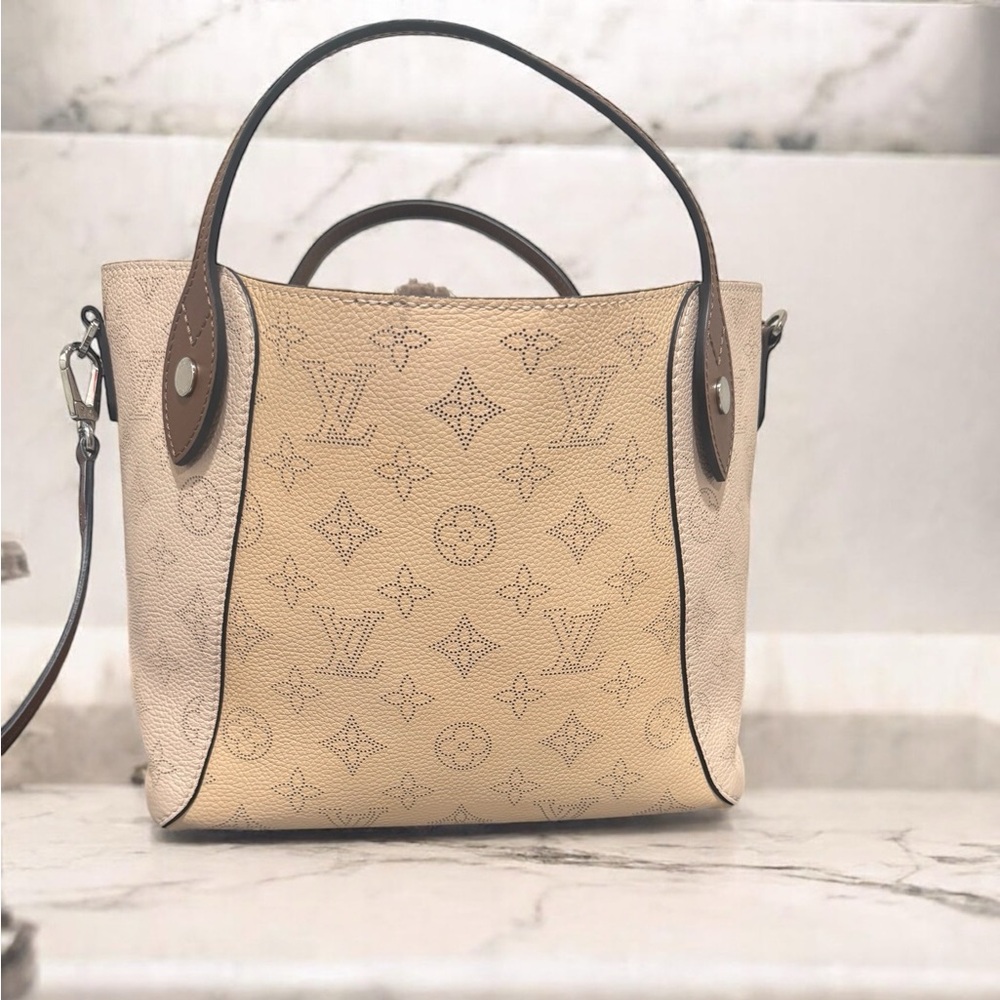 Louis Vuitton Mahina Leather Hina PM Bag crossbody